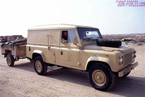 CaDA Land Rover Defender távirányítós terepjáró 533 dbos