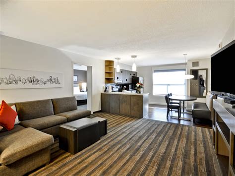 TwoBedroom Hotel Suite in Atlanta Luxury Hotel Four Seasons