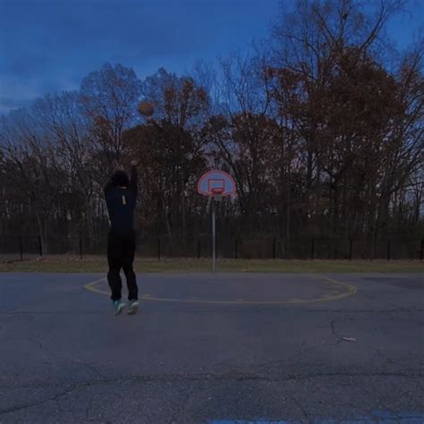 2 bitches strap valley on