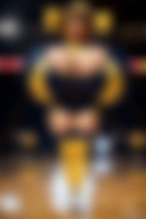 2 player shes a team