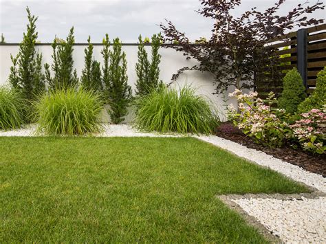 2. Add a path to create practical lawn edging ideas