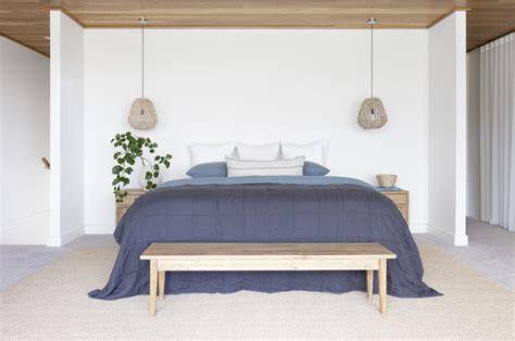 2. Create a main bedroom that is at one with your surroundings