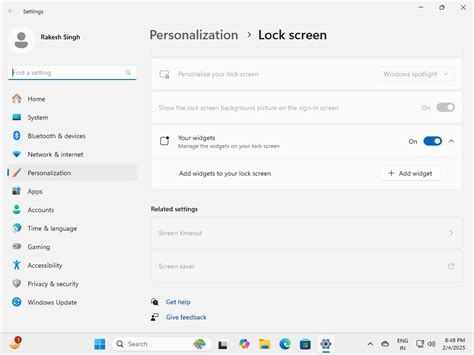 2. Lock Screen Customization