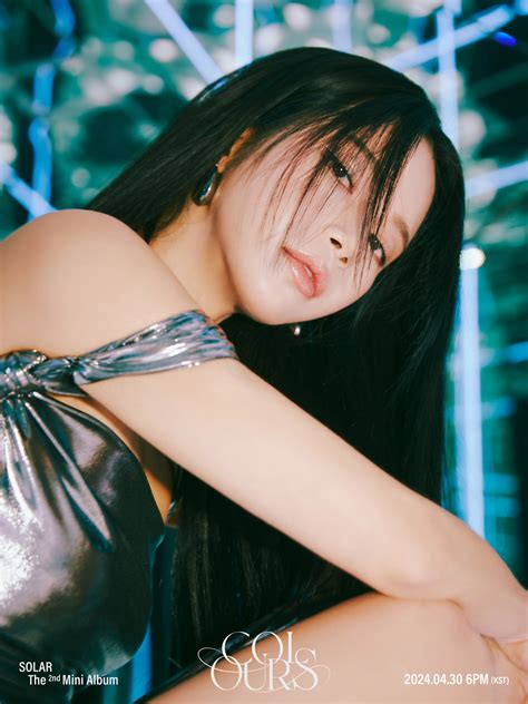 2. MAMAMOO’s Solar