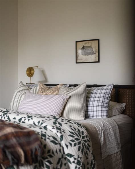 2. Remove anything that is not related to the bedroom