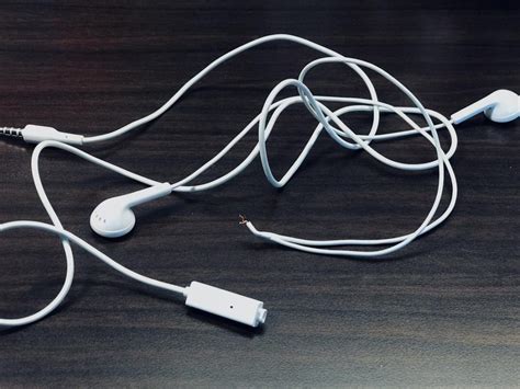 2. Remove wired headphones