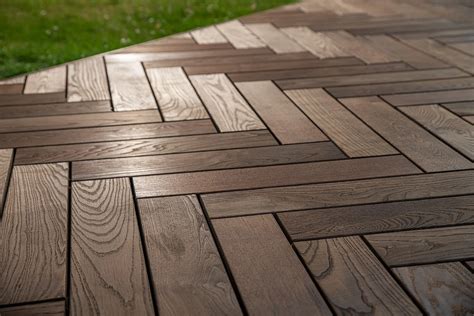2. Try a herringbone decking pattern