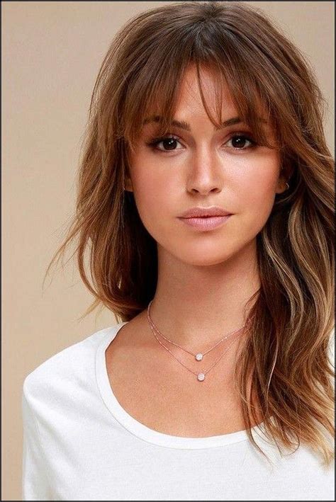 Mid Length Hair With Side Fringe And Layers / Mid length haircut with
