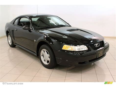 2000 Black Mustang