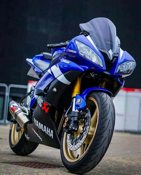 Thinking of selling 2000 r1 with 10k miles on it Yamaha R1 Forum YZF