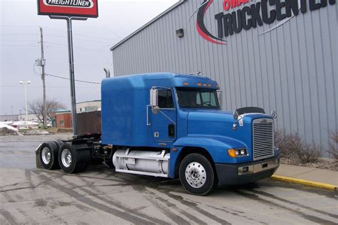 2001 freightliner classic mid roof