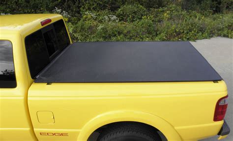 2004 Ford Ranger Craftec HatchStyle Tonneau Cover Low Profile Black