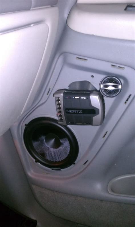 2004 chevy silverado rear door speakers