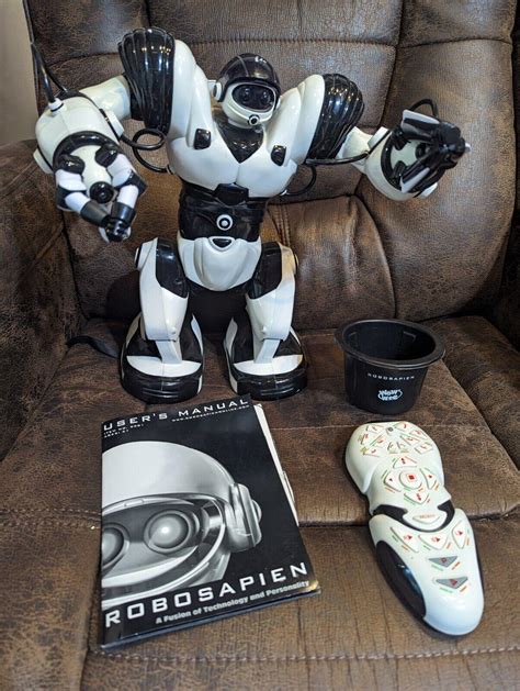 2004 WowWee RoboSapien 14" Humanoid Robot W/Remote PARTS OR REPAIR ONLY