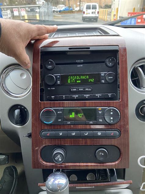 2006 Ford F150 Bluetooth Radio