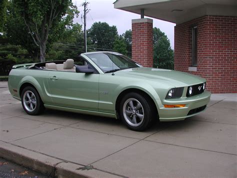 2006 Ford Mustang Convertible Reviews
