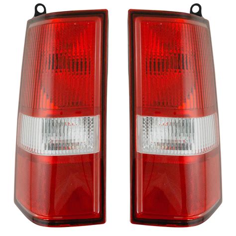 2008 chevy express tail light replacement