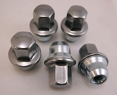 2008 chrysler town and country lug nuts
