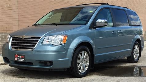 2008 chrysler town and country tire size