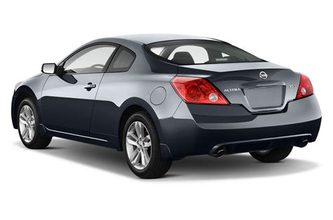 2010 nissan altima coupe