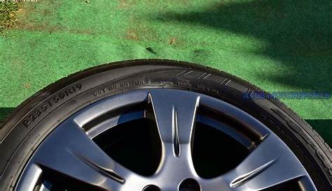 2011 Toyota Sienna Tire Size P235 50R19 Se