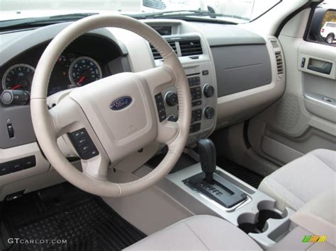 2011 ford escape interior colors