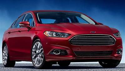 2012 Ford Fusion Red