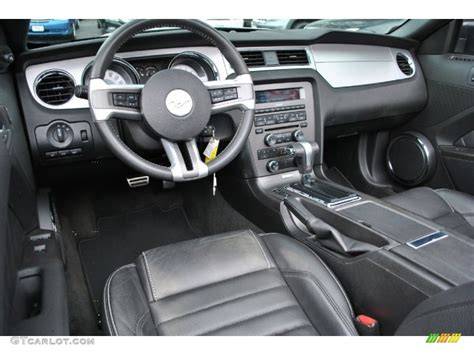 Driver's perspective inside the 2012 Ford Mustang V6