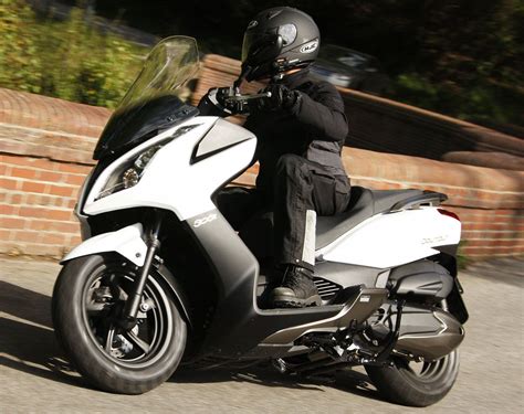 2012 kymco downtown 300i review