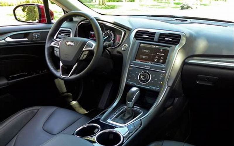 2013 Ford Fusion Titanium Interior