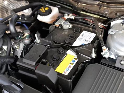 2013 mazda 3 battery size