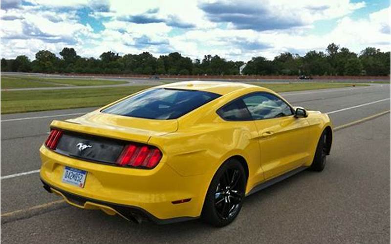 2015 Ford Mustang Ecoboost Premium Back View