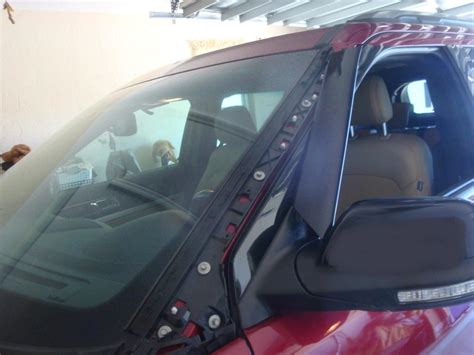 2015 ford explorer windshield trim recall