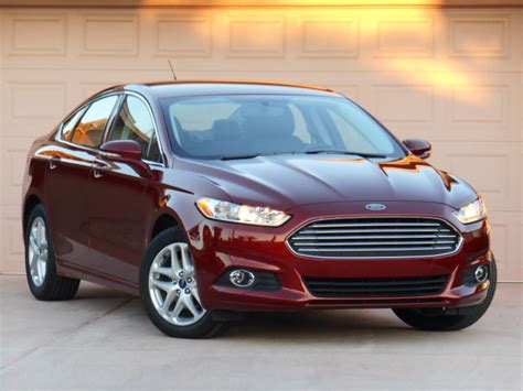 2015 ford fusion se mpg