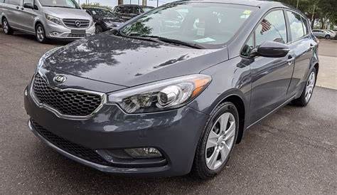 Pre-Owned 2016 Kia Forte 5-Door LX FWD Hatchback