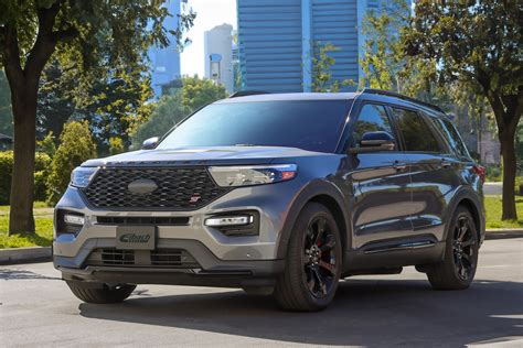 2017 Ford Explorer Sport engine and performance