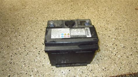 2017 nissan versa sv battery