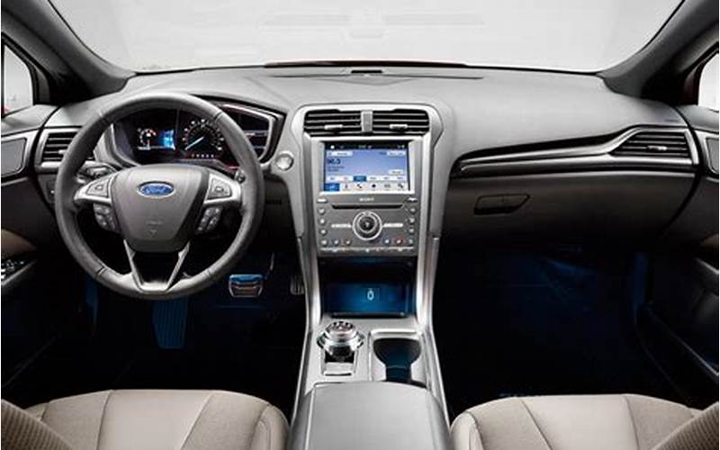 2018 Ford Fusion Platinum Sedan Interior