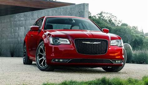 2018 Chrysler 300 gets trim updates and new colors The