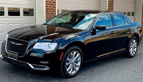 PreOwned 2018 Chrysler 300 Touring L 4dr Car in Macon 