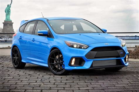 The aggressive stance of the 2018 Ford Focus RS