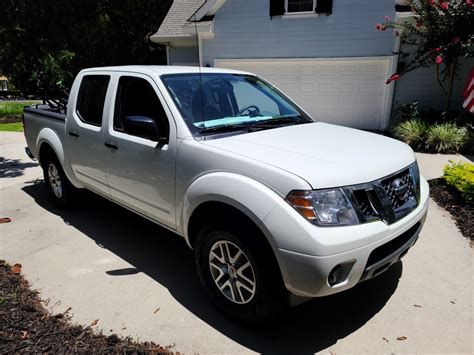 2019 nissan frontier sv reviews