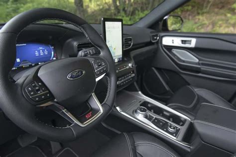 Interior and body issues in the 2020 Ford Explorer ST