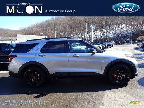 2021 ford explorer st silver