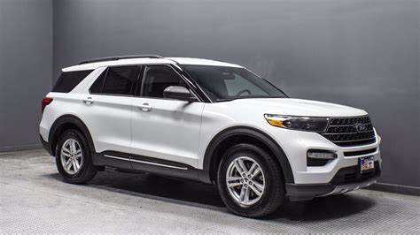 2021 ford explorer xlt tire size