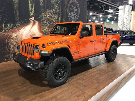 2021 jeep gladiator mojave features