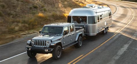 2021 jeep gladiator overland towing capacity