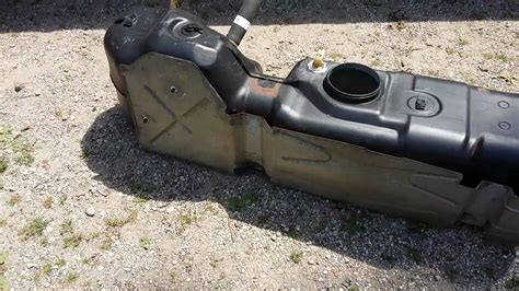 2021 ram 1500 classic gas tank size
