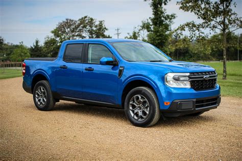 2022 ford maverick hybrid compact pickup