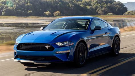 2022 ford mustang ecoboost reviews